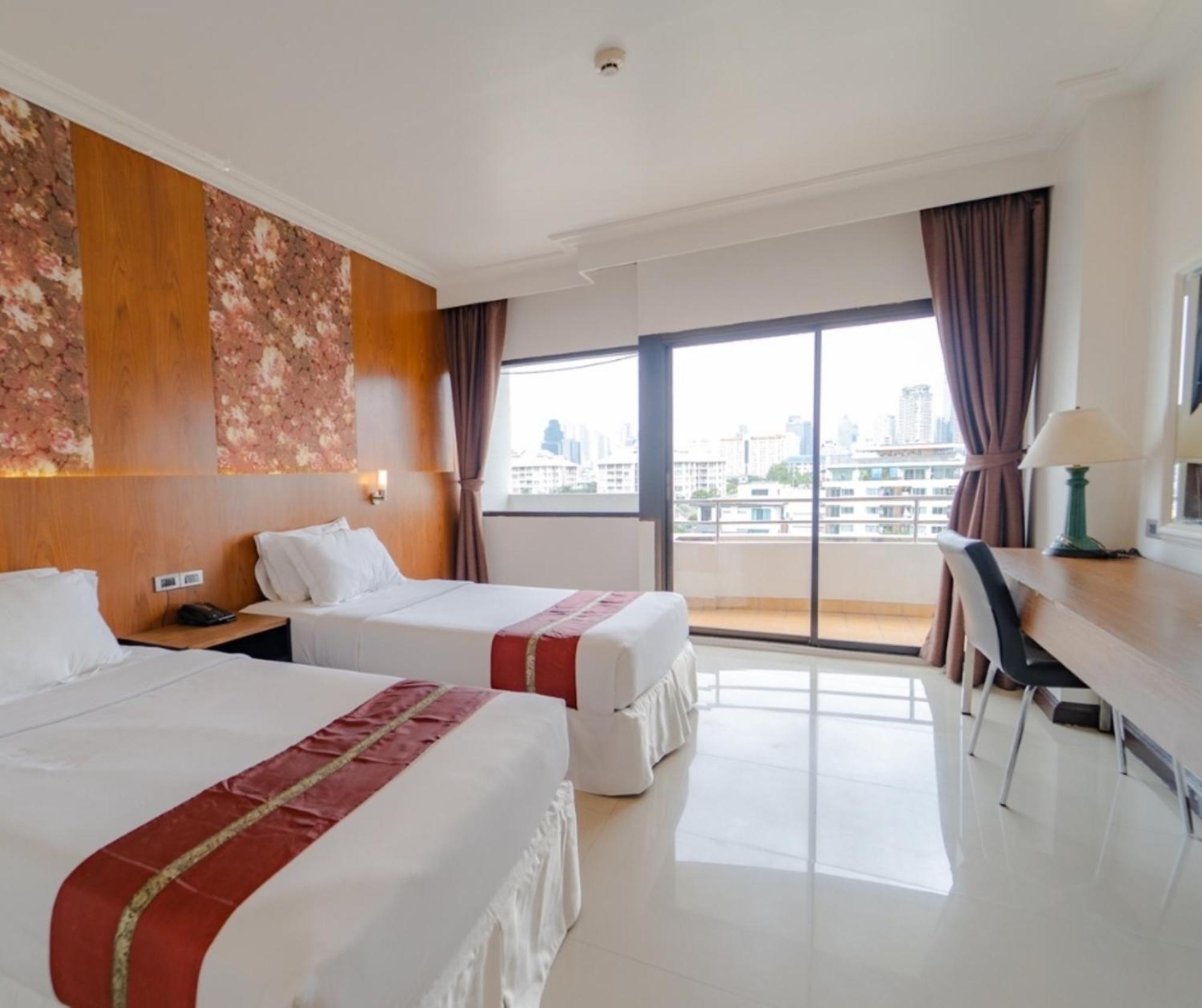 Forum Park Hotel Бангкок Экстерьер фото